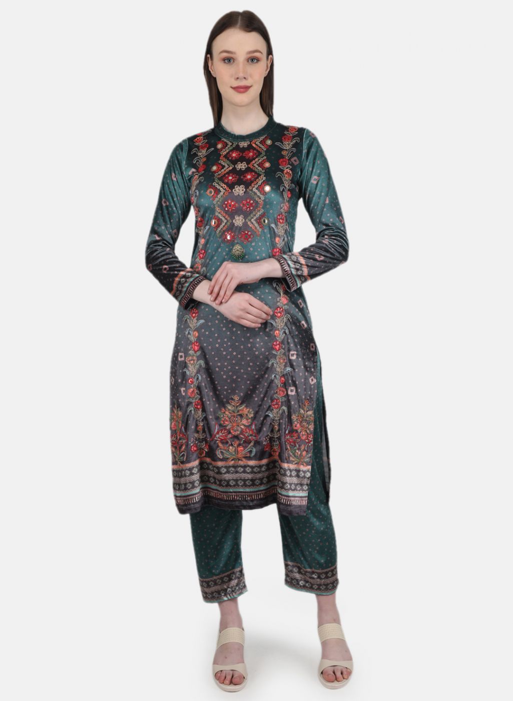 Black Woolen Kurti with Floral Design (XL) #36903 | Buy Woolen Kurti Online